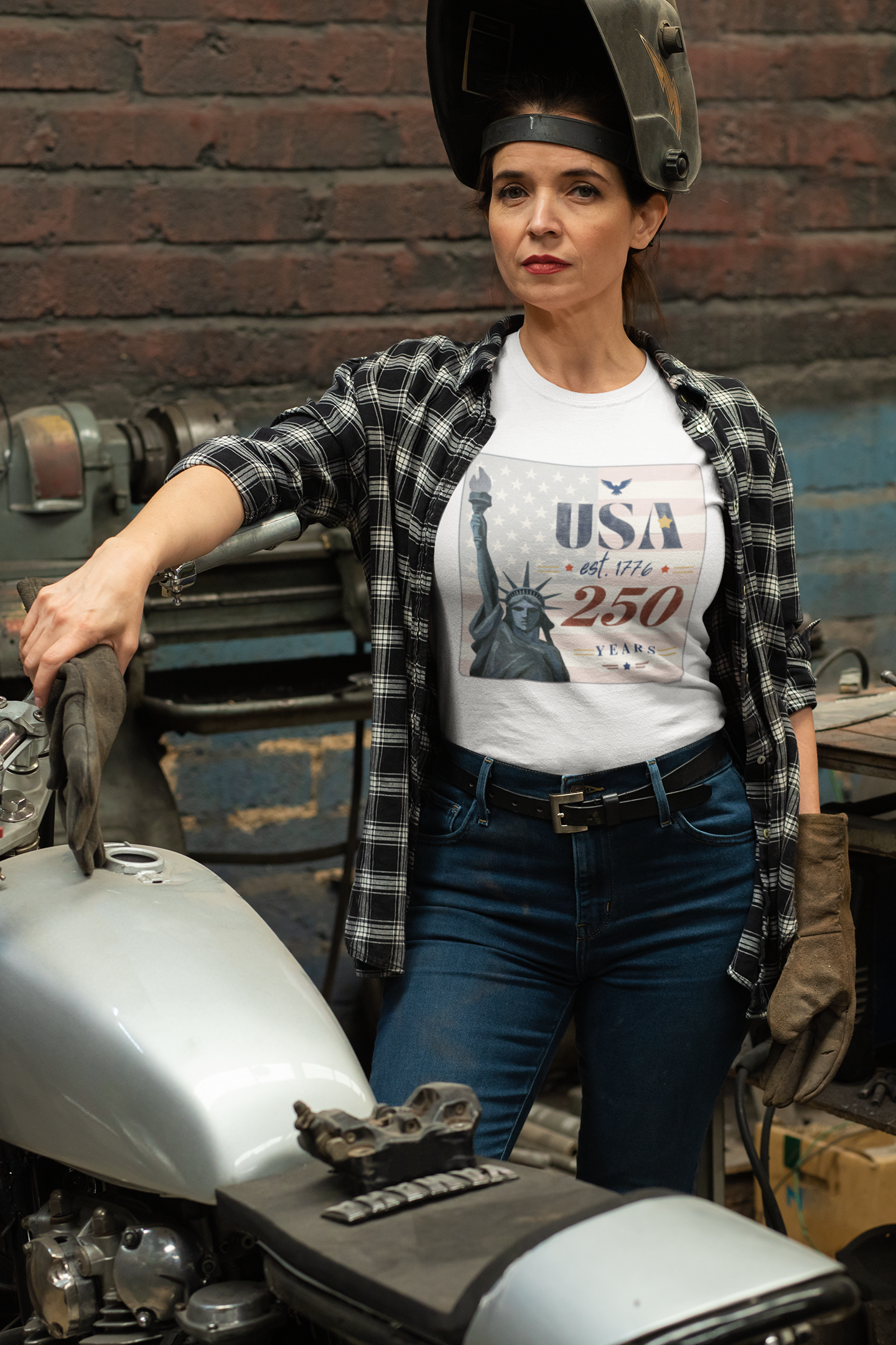 USA 250 Years T-Shirt — Statue of Liberty Patriotic Tee | America 1776–2026